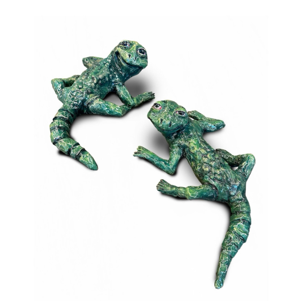 Lizards, 2024
Ceramic
9 x 6 x 2.7 in